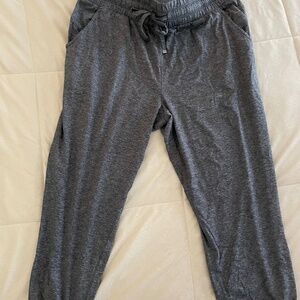 Zuda size Small, marled dark gray